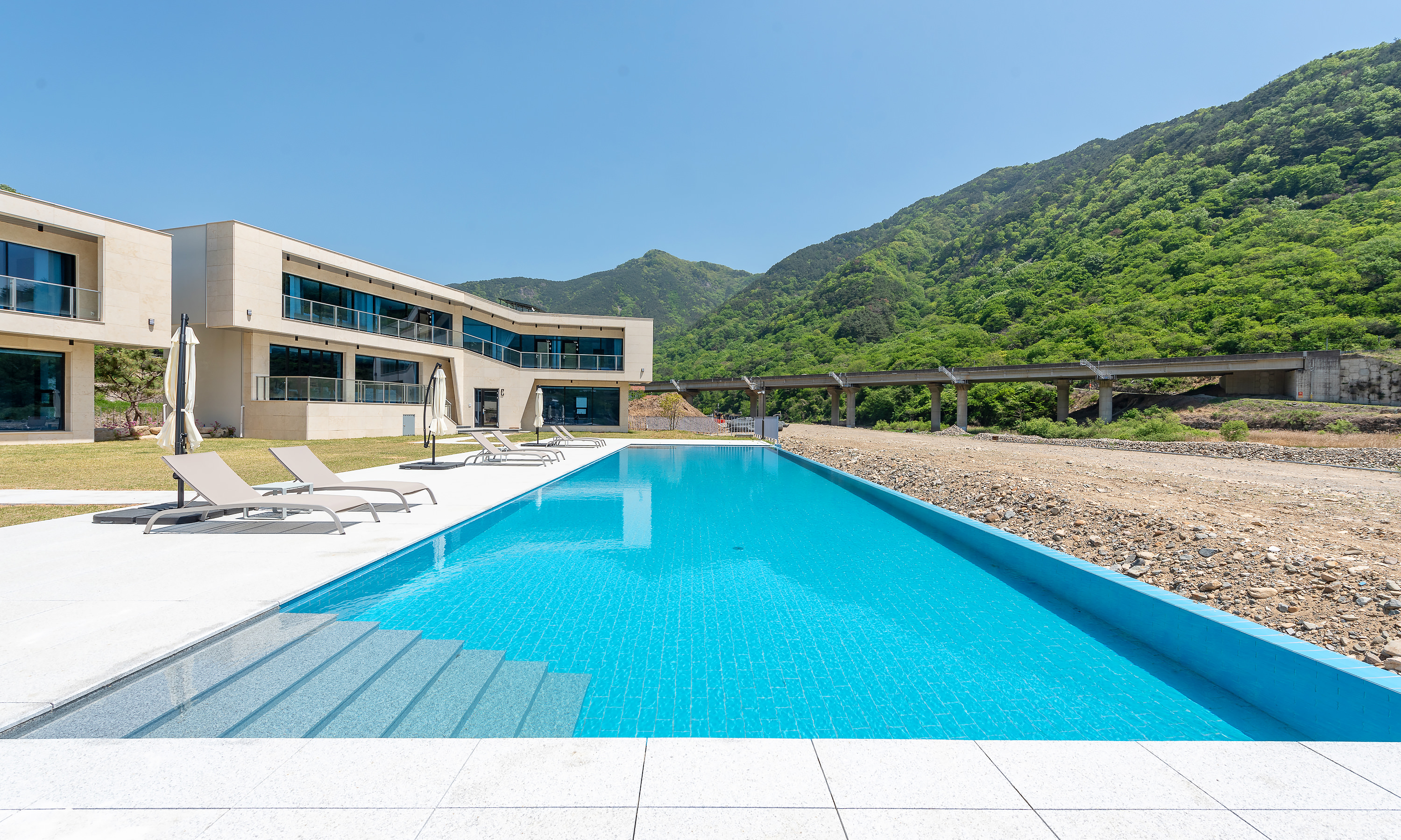 야외 수영장
